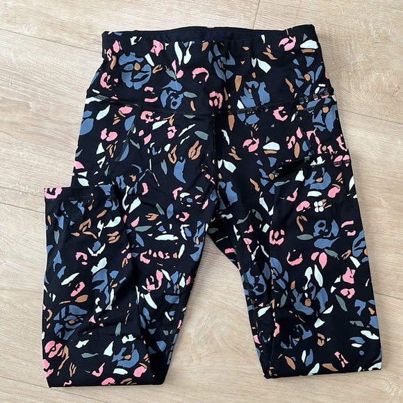 Sweaty Betty Power 7/8 workout leggings in blue floral pop, SIZE XS NEW. 0615 - Picture 7 of 10